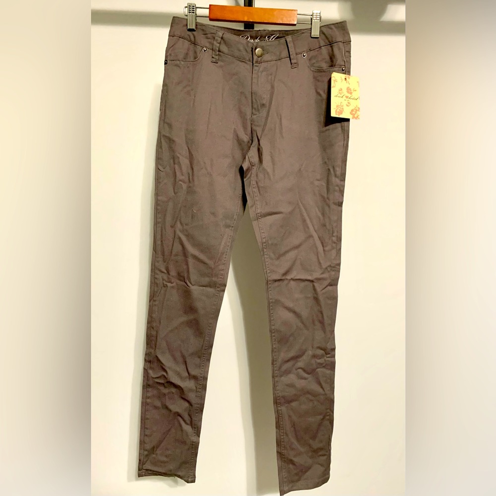 Derek Heart Grey light weight jeans 9